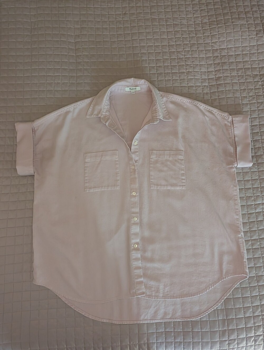 Madewell M Oversized, Slightly Boxy. Short-Sleeve Button-Up Shirt Wisteria Dove